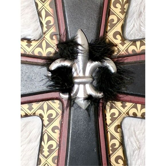 18” Wooden Fleur-De-Lis Multi-Tiered Rustic Black Faux Fur Wall Cross - Picture 2 of 8
